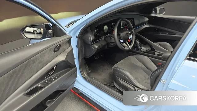 Hyundai The New Avante (CN7) 2023 Небесно-голубой из Кореи, фото 2