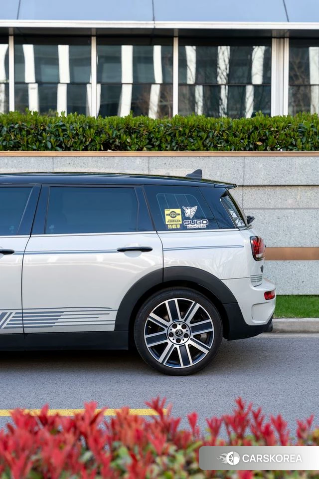 MINI CLUBMAN 2022 Серебристо-серый из Китая, фото 2