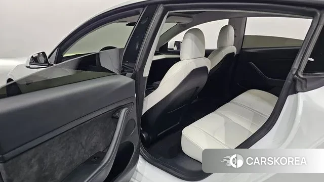 Tesla Model 3 2022 Белый из Кореи, фото 2