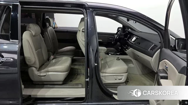 Kia The New Carnival 2018 Серый из Кореи, фото 2