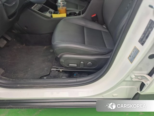 Hyundai Kona Hybrid (SX2) 2025 Белый из Кореи, фото 2