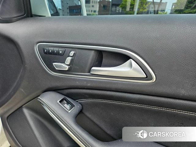 Mercedes-Benz GLA-Class X156 2019 Белый из Кореи, фото 2