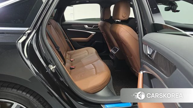 Audi A6 (C8) 2023 Черный из Кореи, фото 2