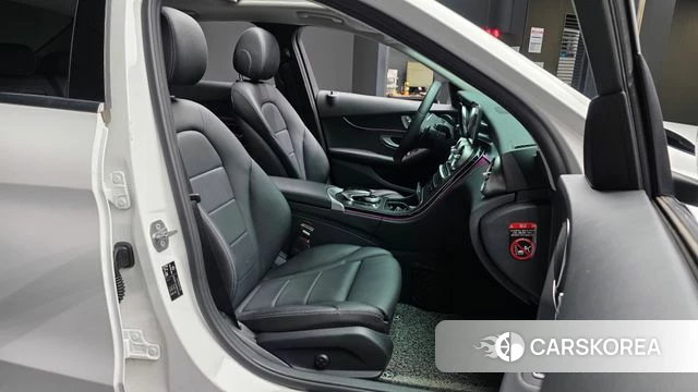 Mercedes-Benz C-Class W205 2019 Белый из Кореи, фото 2
