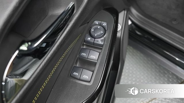 Chevrolet (GM Daewoo) Trax Crossover 2023 Черный из Кореи, фото 2