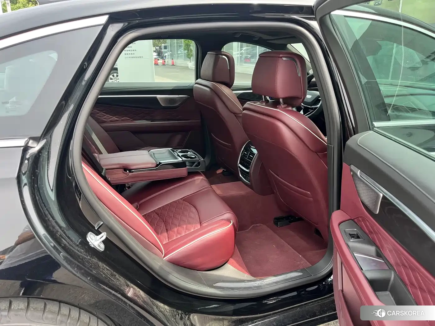 Cadillac CT6 2025 Черный из Китая, фото 2