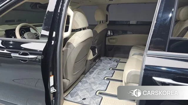 Kia The New Carnival 4th Generation 2023 Черный из Кореи, фото 2