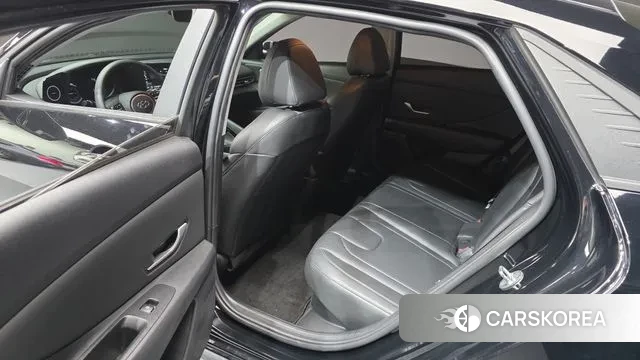 Hyundai Avante Hybrid (CN7) 2022 Черный из Кореи, фото 2