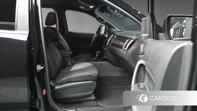 Ford Ranger 3rd Generation 2021 Черный из Кореи, фото 2