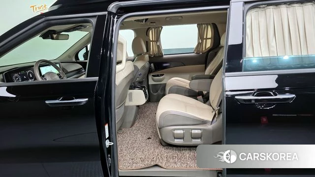 Kia Carnival 4th generation 2021 Черный из Кореи, фото 2