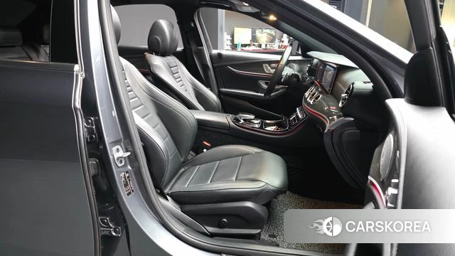 Mercedes-Benz E-Class W213 2019 Серый из Кореи, фото 2