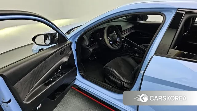 Hyundai Avante (CN7) 2022 Небесно-голубой из Кореи, фото 2