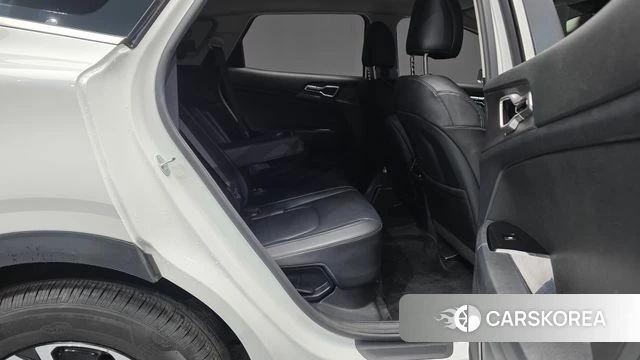Kia Sportage 5th Generation Hybrid 2022 Белый из Кореи, фото 2