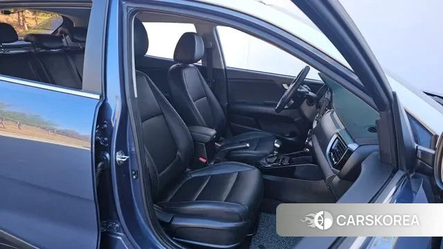 Kia Stonic 2019 Синий из Кореи, фото 2