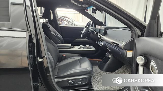 Genesis GV60 2022 Черный из Кореи, фото 2