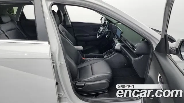 Hyundai Kona (SX2) 2023 Серебристо-серый из Кореи, фото 2