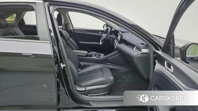 Kia K5 3rd generation 2021 Черный из Кореи, фото 2