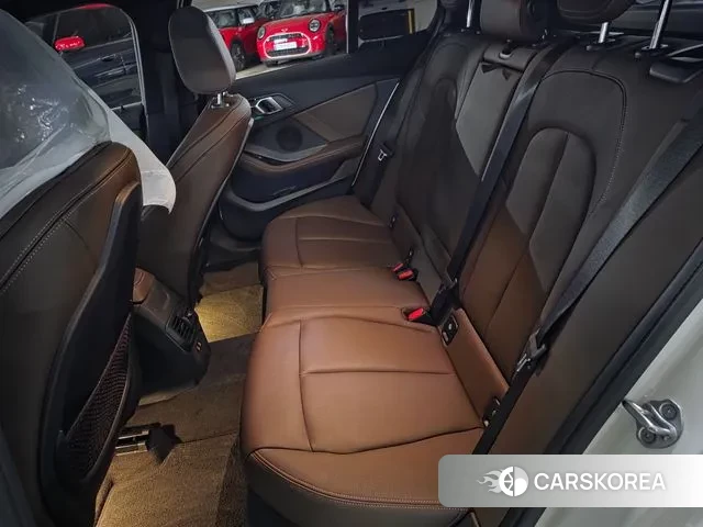 BMW 1 Series (F40) 2022 Белый из Кореи, фото 2