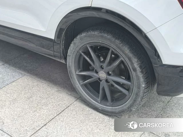 Audi Q2L 2021 Белый из Китая, фото 2