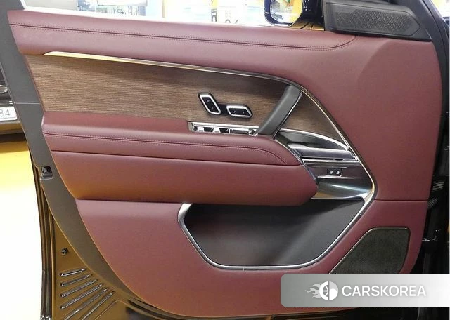 Land Rover Range Rover 5th Generation 2024 Черный из Кореи, фото 2