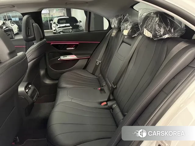 Mercedes-Benz E-Class W214 2024 Белый из Кореи, фото 2