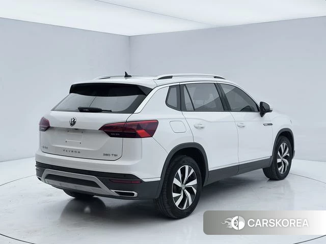Volkswagen Tanyue 2022 Белый из Китая, фото 2