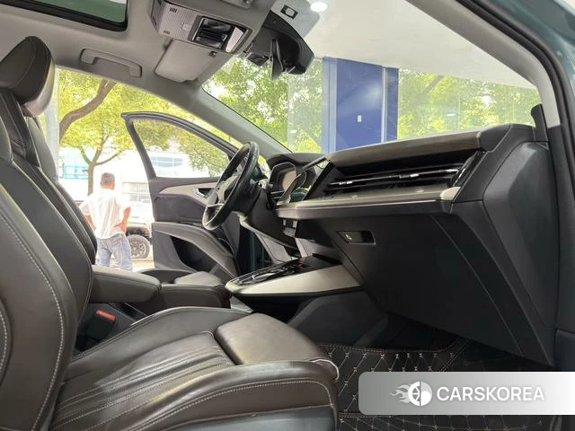 Audi Q5 e-tron 2023 Зеленый из Китая, фото 2