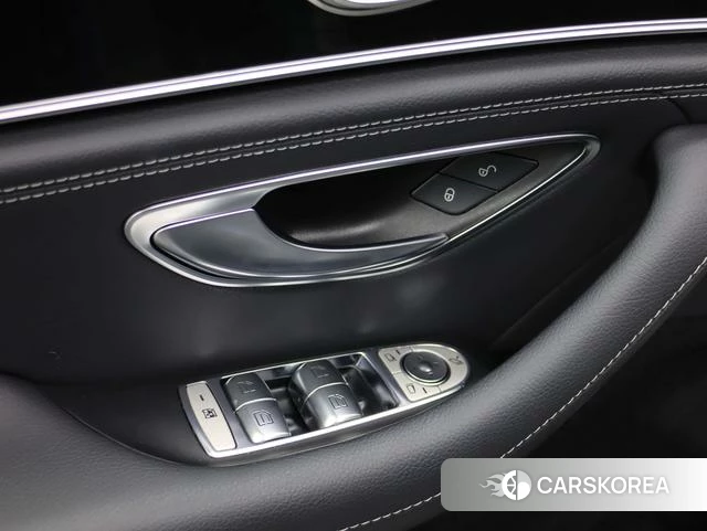 Mercedes-Benz AMG GT 2024 Темно-серый из Китая, фото 2