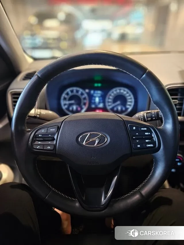 Hyundai Venue 2021 Серебряный из Кореи, фото 2