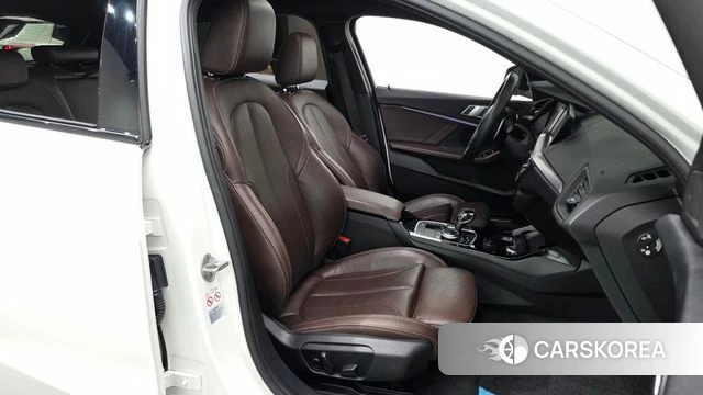 BMW 1 Series (F40) 2020 Белый из Кореи, фото 2