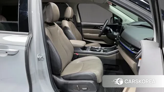 Kia The New Carnival 4th Generation 2024 Серебристо-серый из Кореи, фото 2