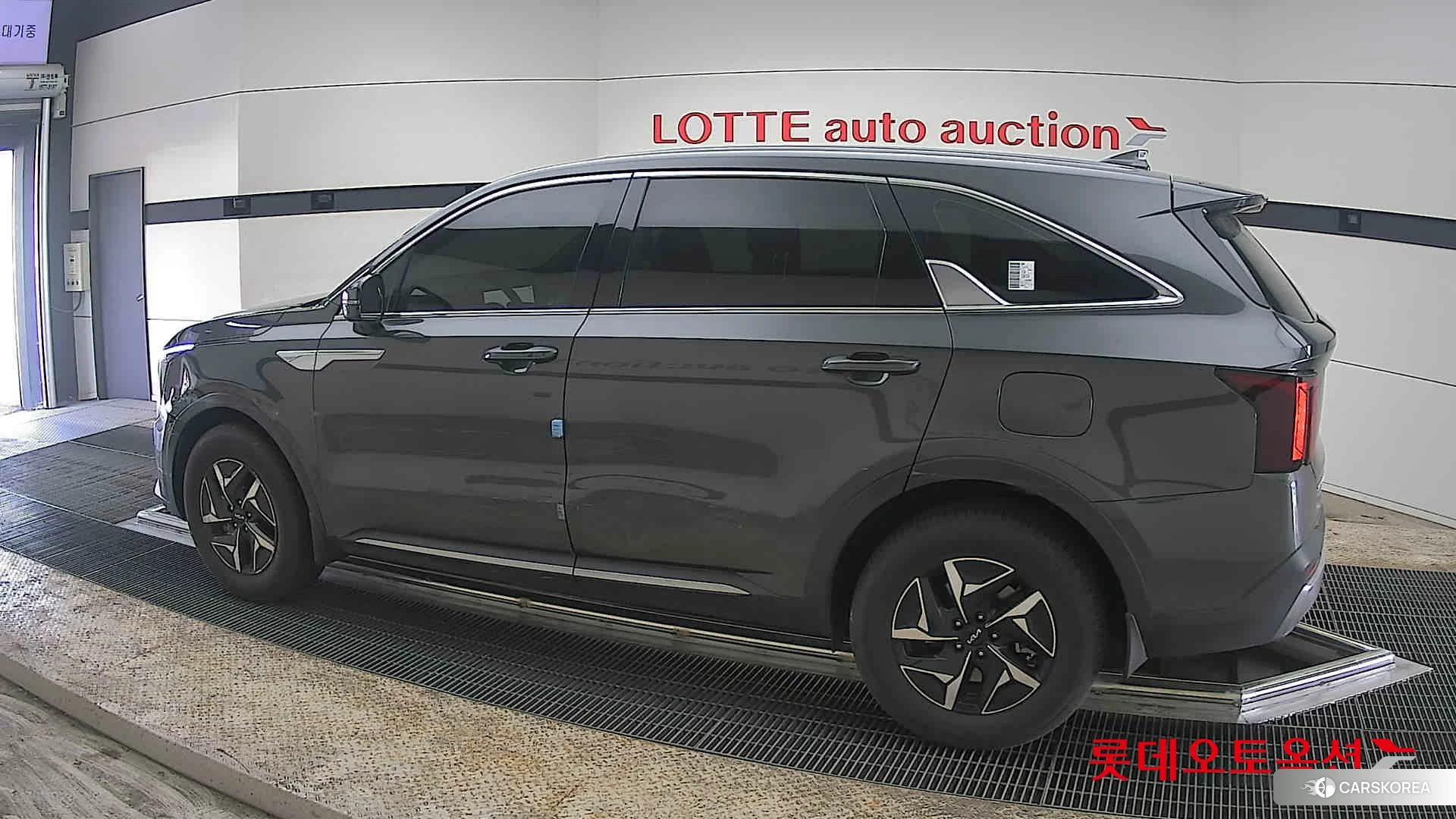 Kia Sorento Hybrid 2025 Interstellagray из Кореи, фото 2