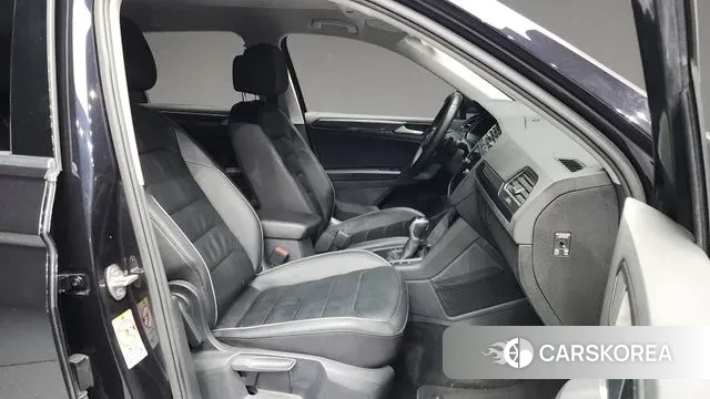 Volkswagen Tiguan second Generation 2021 Синий из Кореи, фото 2