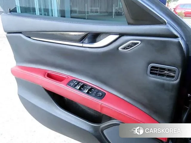 Maserati Ghibli 2018 Синий из Кореи, фото 2