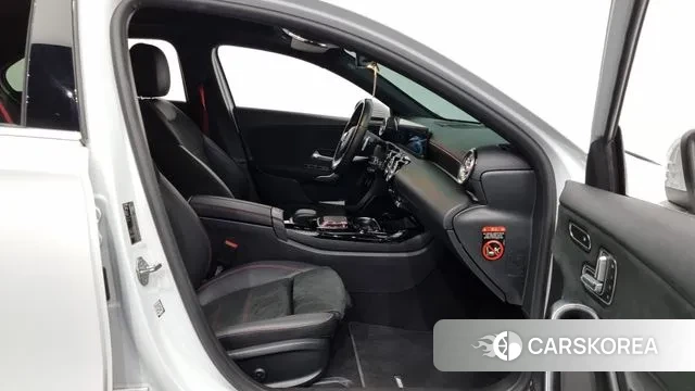 Mercedes-Benz A-Class W177 2021 Белый из Кореи, фото 2