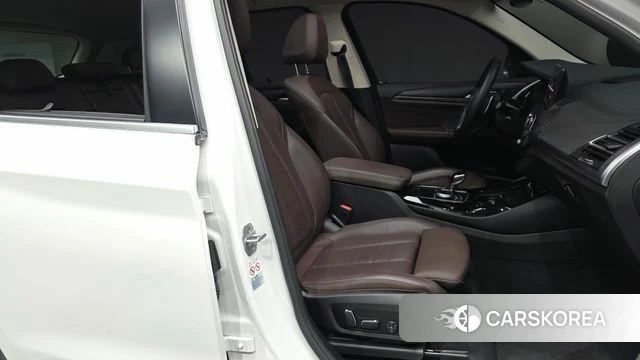BMW X3 (G01) 2023 Белый из Кореи, фото 2