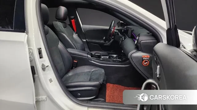 Mercedes-Benz A-Class W177 2022 Белый из Кореи, фото 2