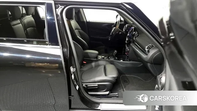 Mini Cooper Clubman 2021 Черный из Кореи, фото 2