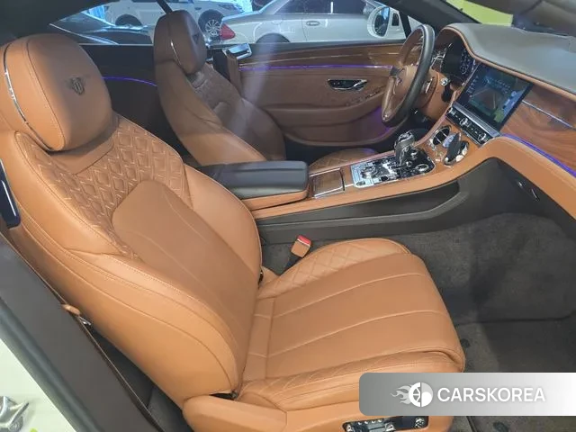 Bentley Continental GT 3rd Generation 2020 Белый из Кореи, фото 2