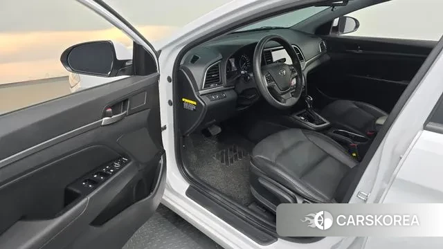 Hyundai Avante AD 2018 Белый из Кореи, фото 2