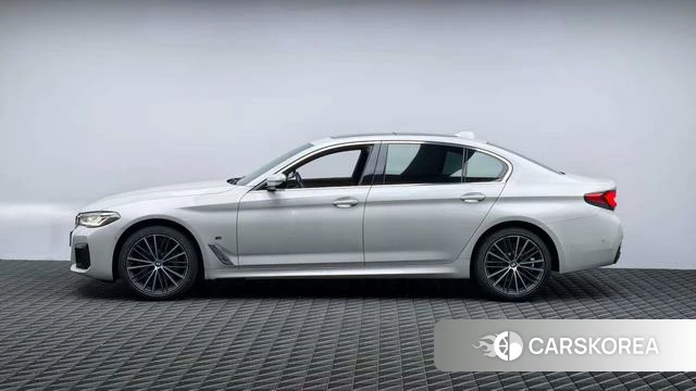 BMW 5 series 2021 Белый из Китая, фото 2