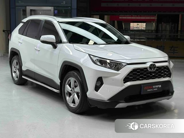Toyota RAV4 Rongfang 2023 Белый из Китая, фото 2