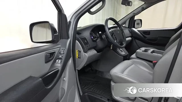 Hyundai The New Grand Starex 2019 Серебристо-серый из Кореи, фото 2