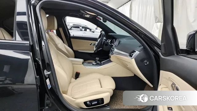 BMW 3 Series (G20) 2019 Черный из Кореи, фото 2