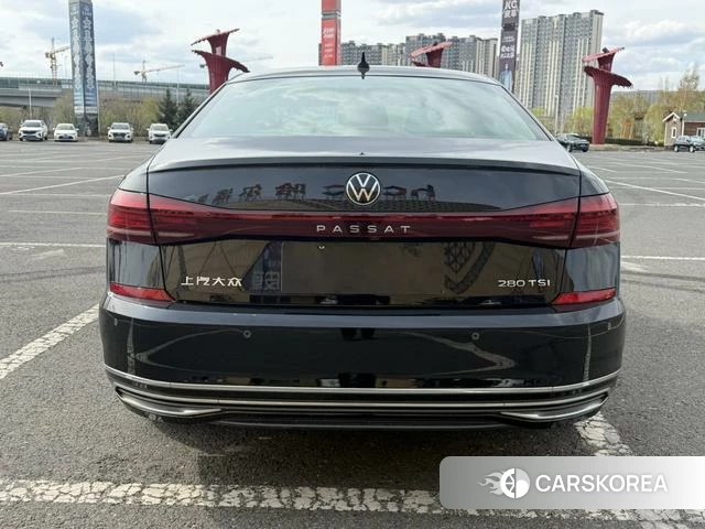 Volkswagen Passat 2021 Черный из Китая, фото 2