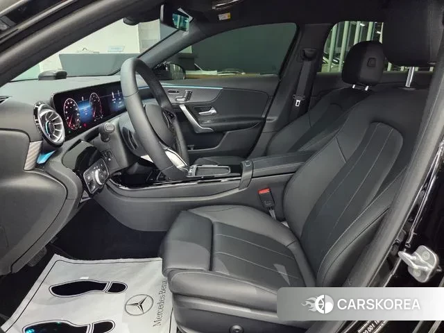 Mercedes-Benz A-Class W177 2024 Черный из Кореи, фото 2