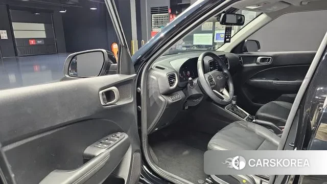 Hyundai Venue 2023 Черный из Кореи, фото 2