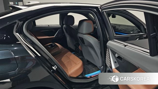 BMW i5 (G60) 2025 Черный из Кореи, фото 2