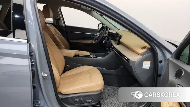 Hyundai Sonata D Edge Hybrid (DN8) 2024 Светло-серебряный цвет из Кореи, фото 2
