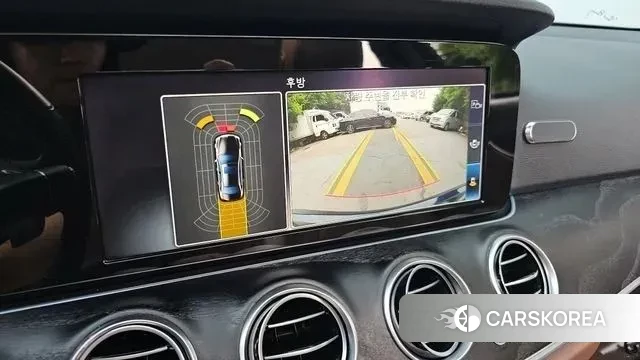 Mercedes-Benz E-Class W213 2018 Синий из Кореи, фото 2